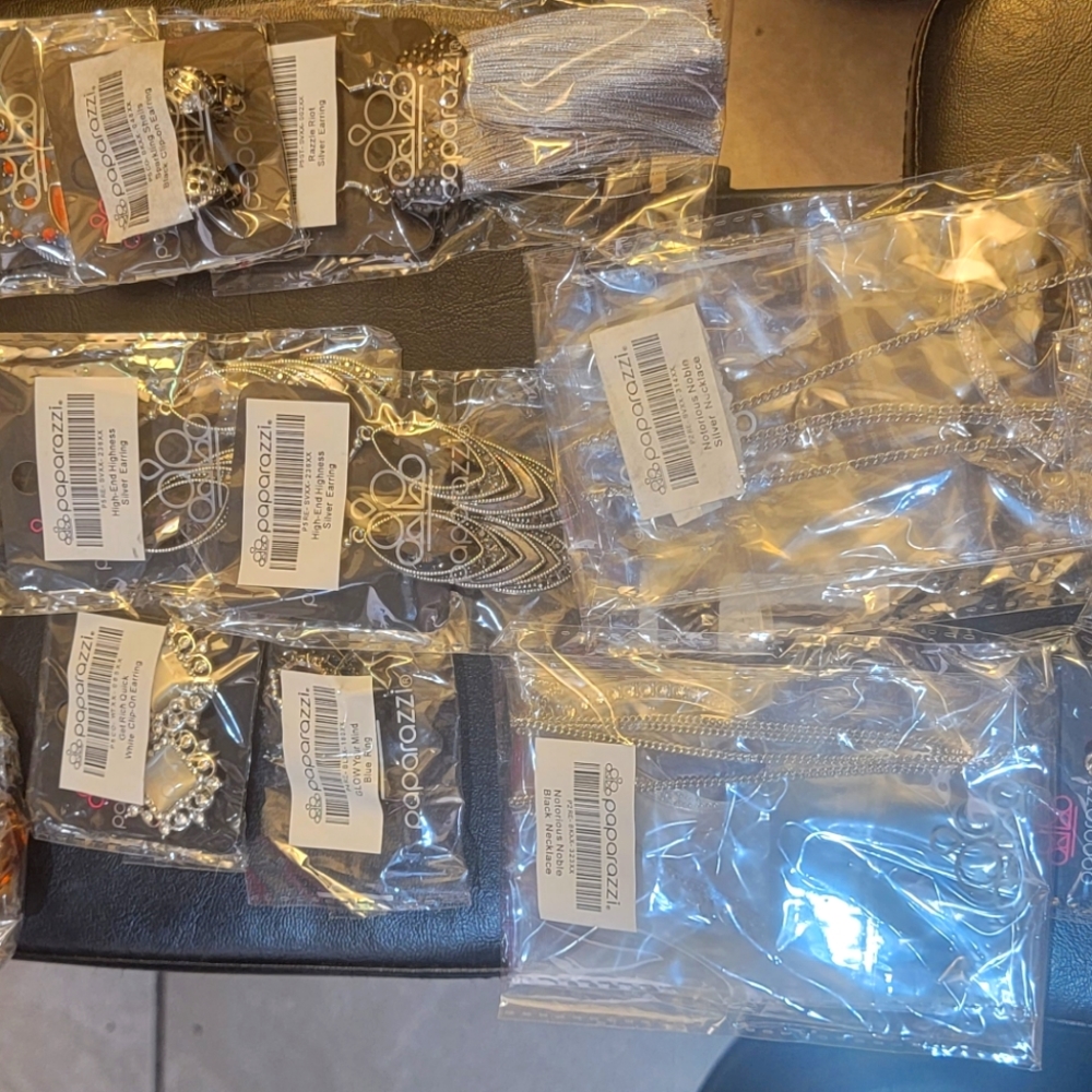 Paparazzi Jewelry lot (random mix)